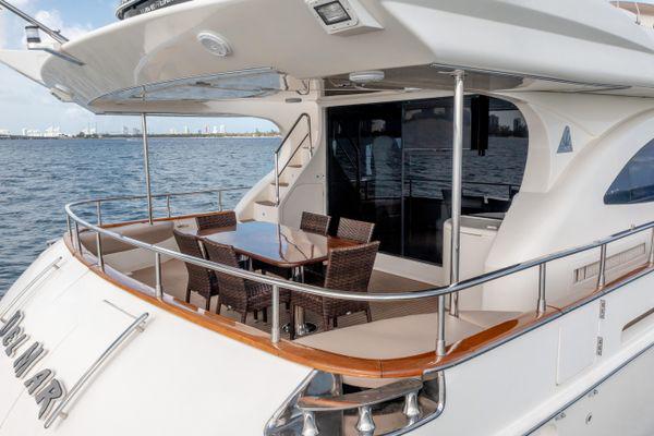 90' Azimut Delmar