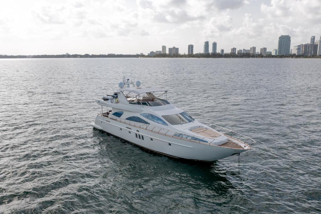 90' Azimut Delmar