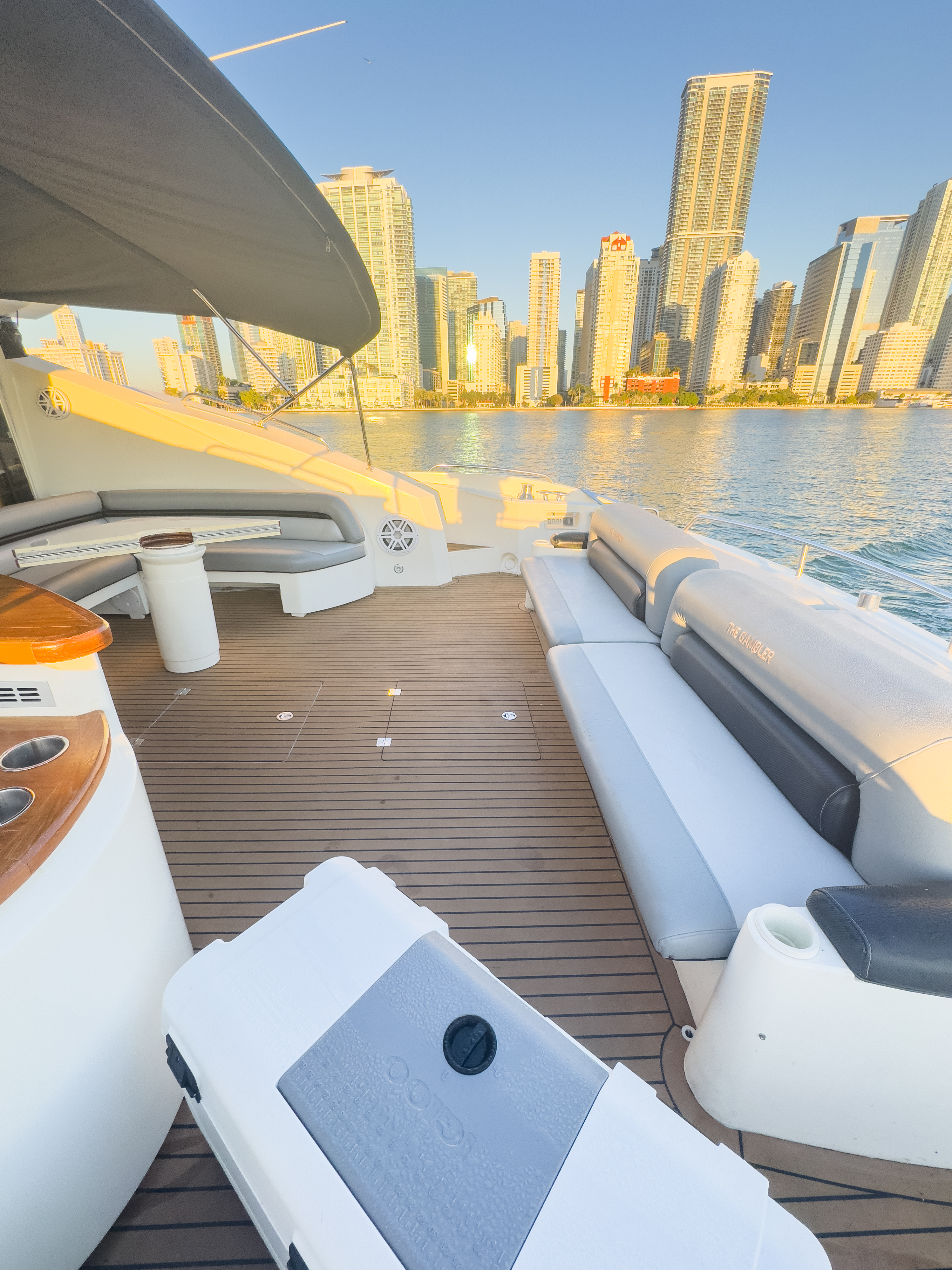 82' Sunseeker Predator