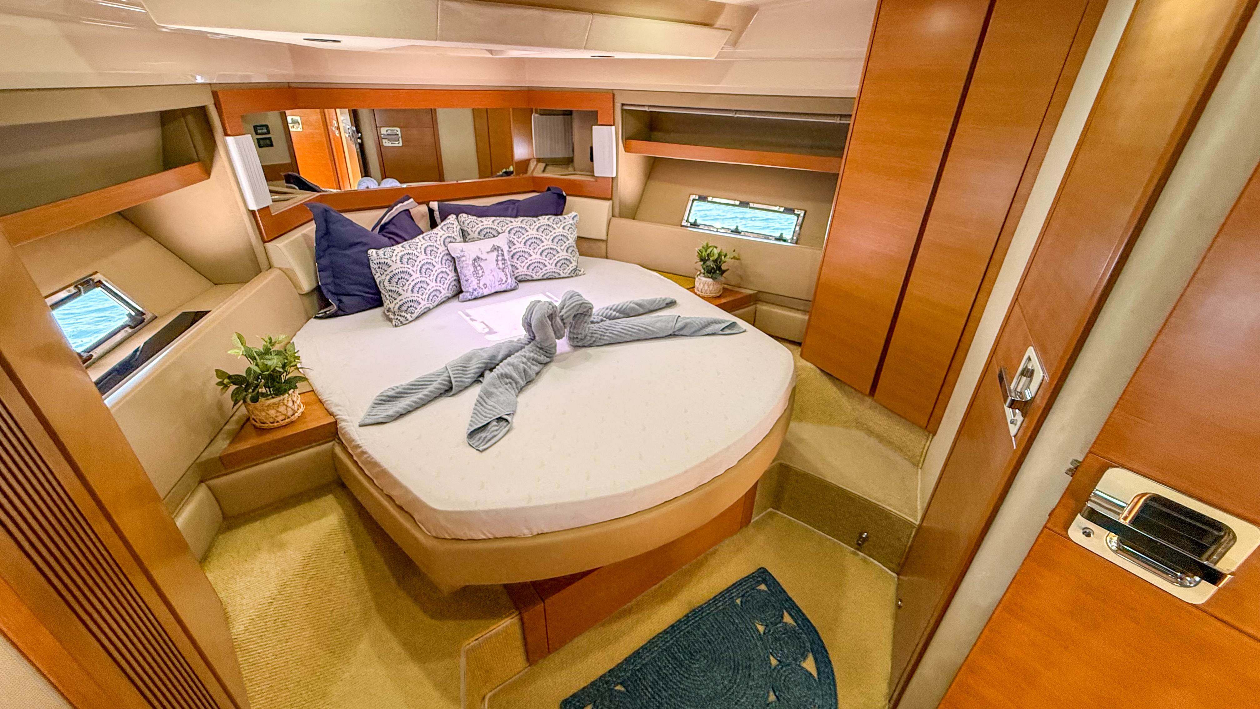 Latin Flow Azimut 50 2015